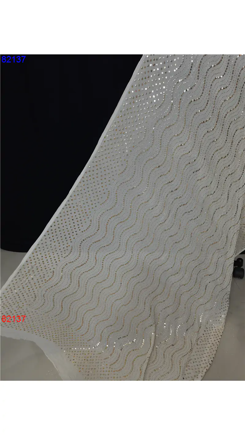 82137 image 2